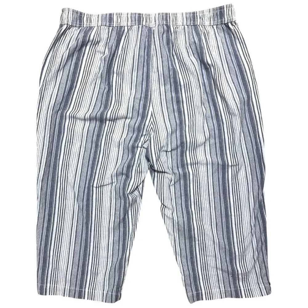 Croft & Barrow Coastal Pocketed Capris Boho Blue‎ White Stripes Large Drawstring - Image 2
