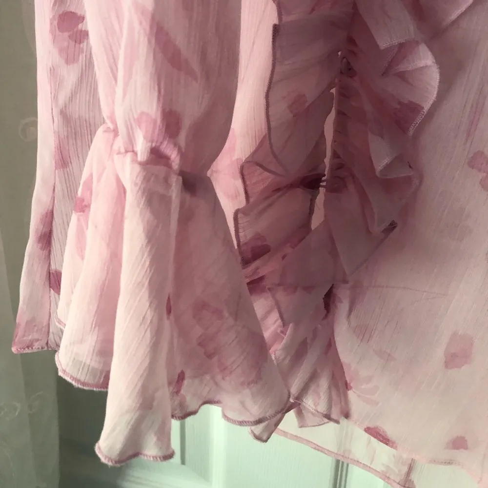 New ASOS DESIGN frill neck volume sleeve with button front in pink floral, sz 6 - Image 5