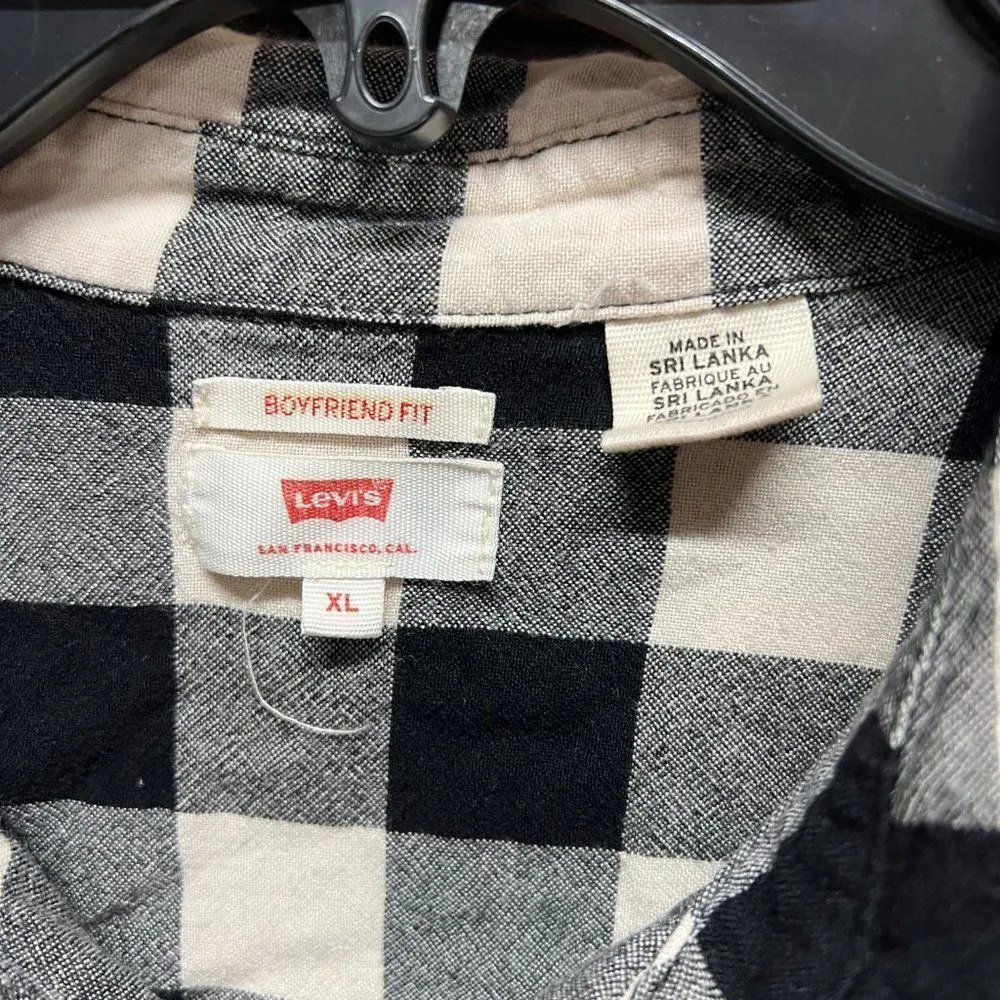 Levis boyfriend fit plaid button down xl - Image 3