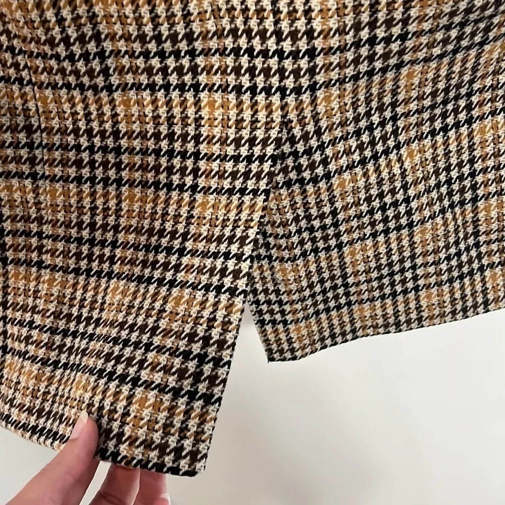 BAGATELLE NYC Plaid Collared Two-Button Blazer Size Small EUC - Image 9