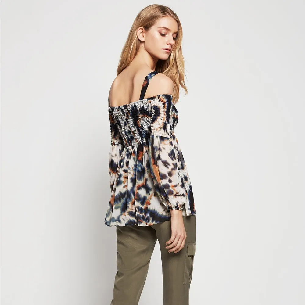 NWOT New BCBG Off the Shoulder Top Sexy Blouse Party XS - Image 2