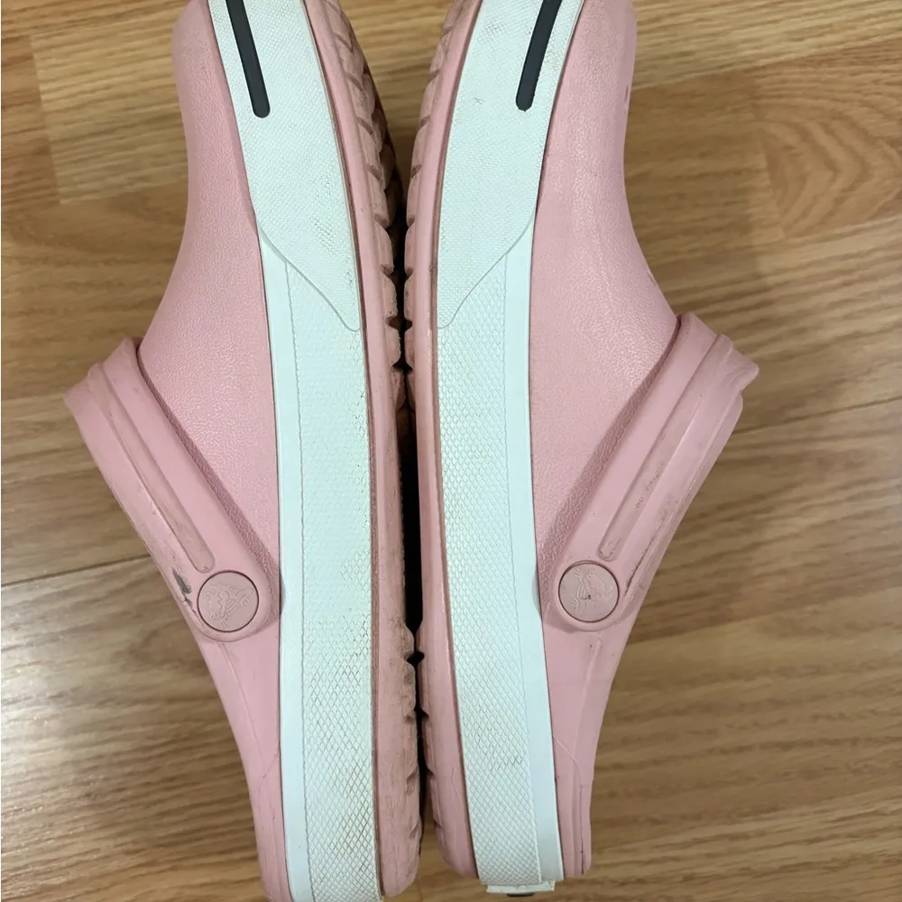 Pink Women’s Crocs Size 8 - Image 7