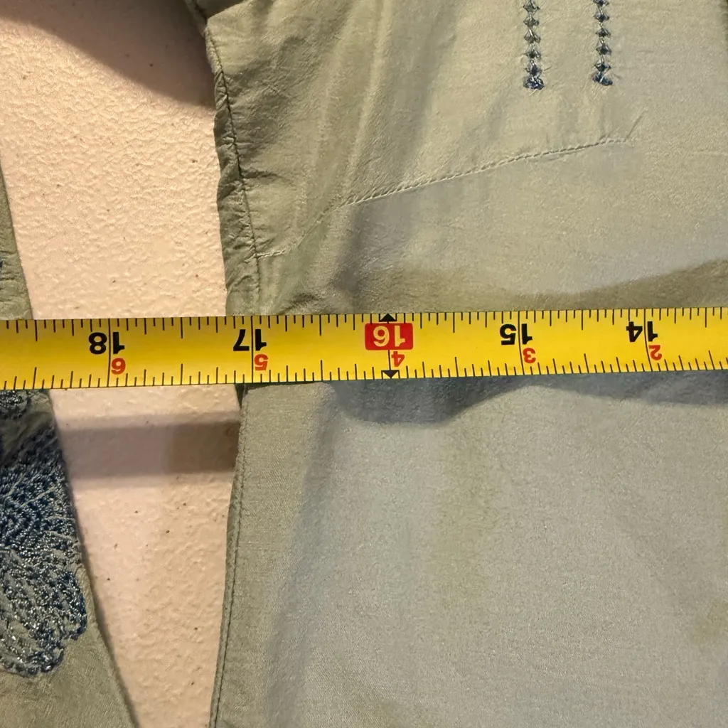 J JILL Tunic Top Womens Green Silk Blend Embroidered Floral Lightweight XS Shirt - Image 3