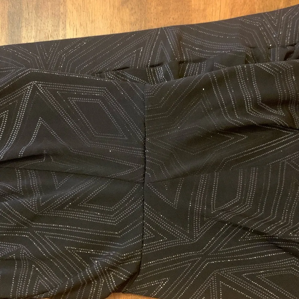 CATO Pants Women’s 14/16 Wide leg Stretch pull on Silver Sparkle Thread Design - Image 8