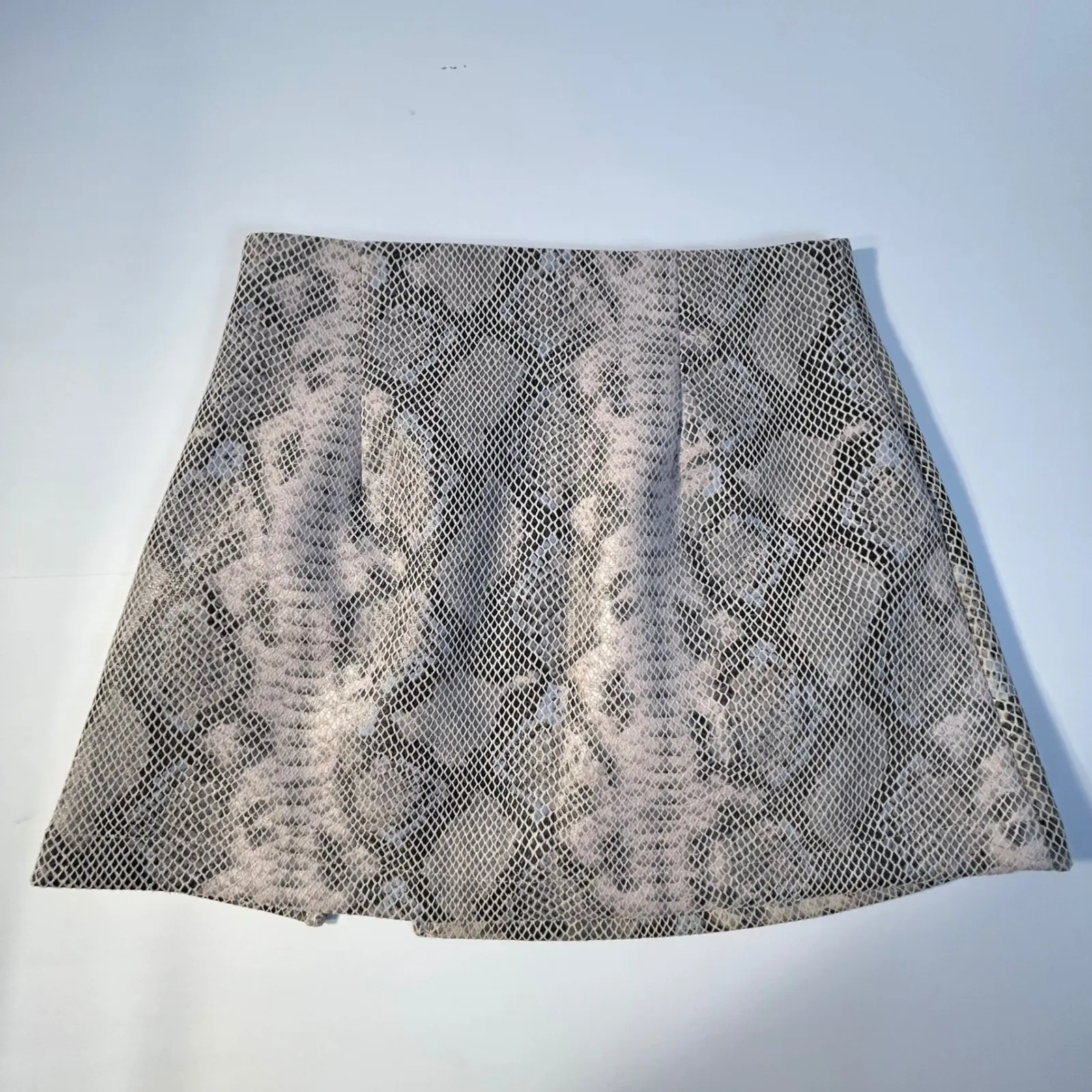 Olivacious Python Snake Print Mini Skirt with Side Slit Women Size S Gray - Image 2