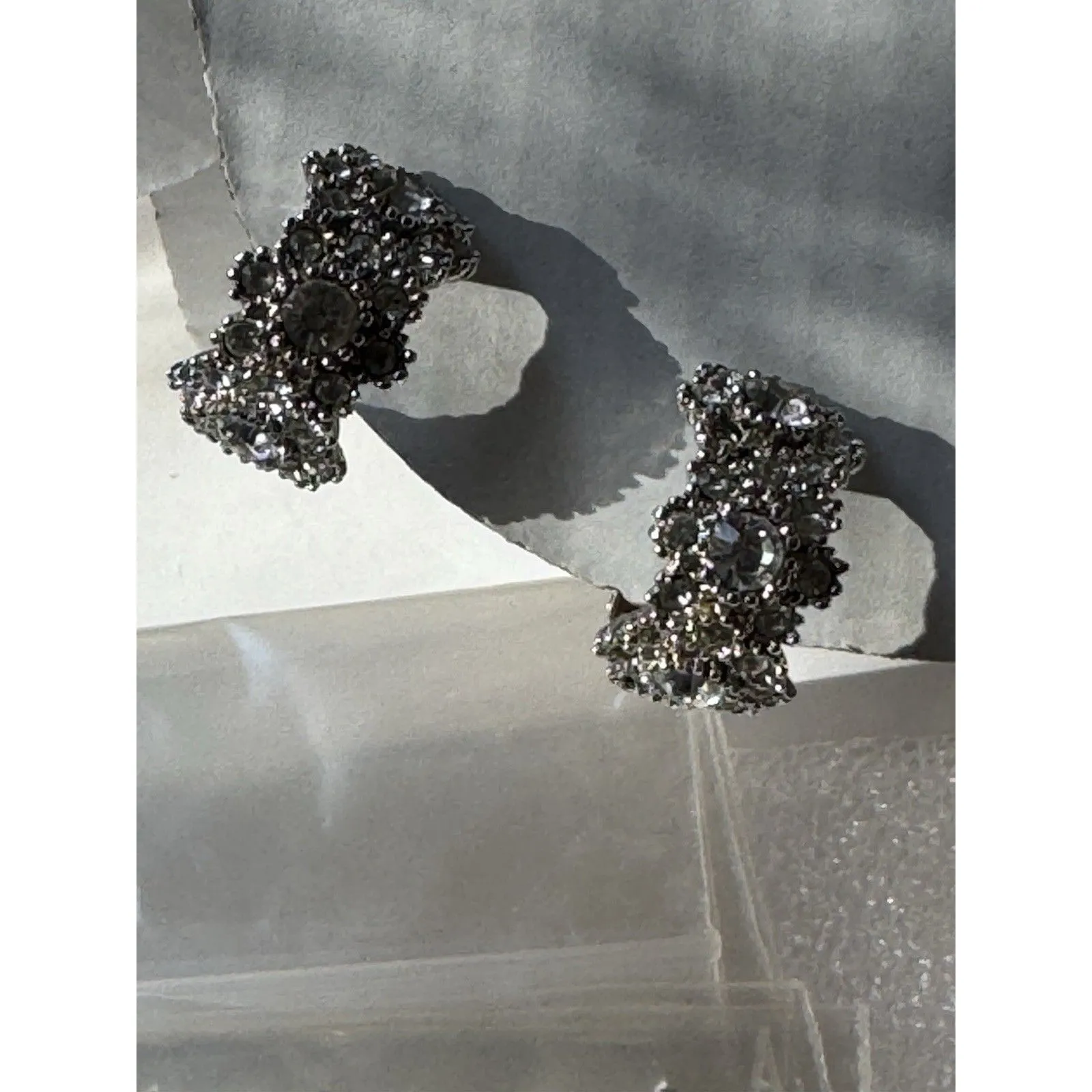 Mixed Lot Of 5 Pairs Vintage Clip - Image 3