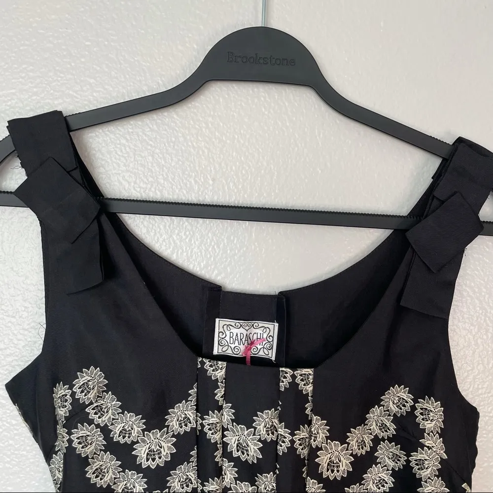 Baraschi Sleeveless Silk Flowered Pleated Black Tie Top Size Small - Image 7