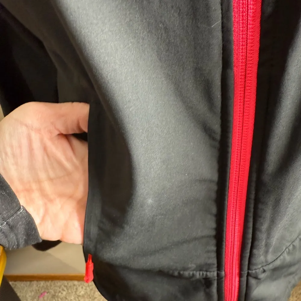 Salomon Women's Black Jacket with Pink Accents clima wind momentum jacket med - Image 4