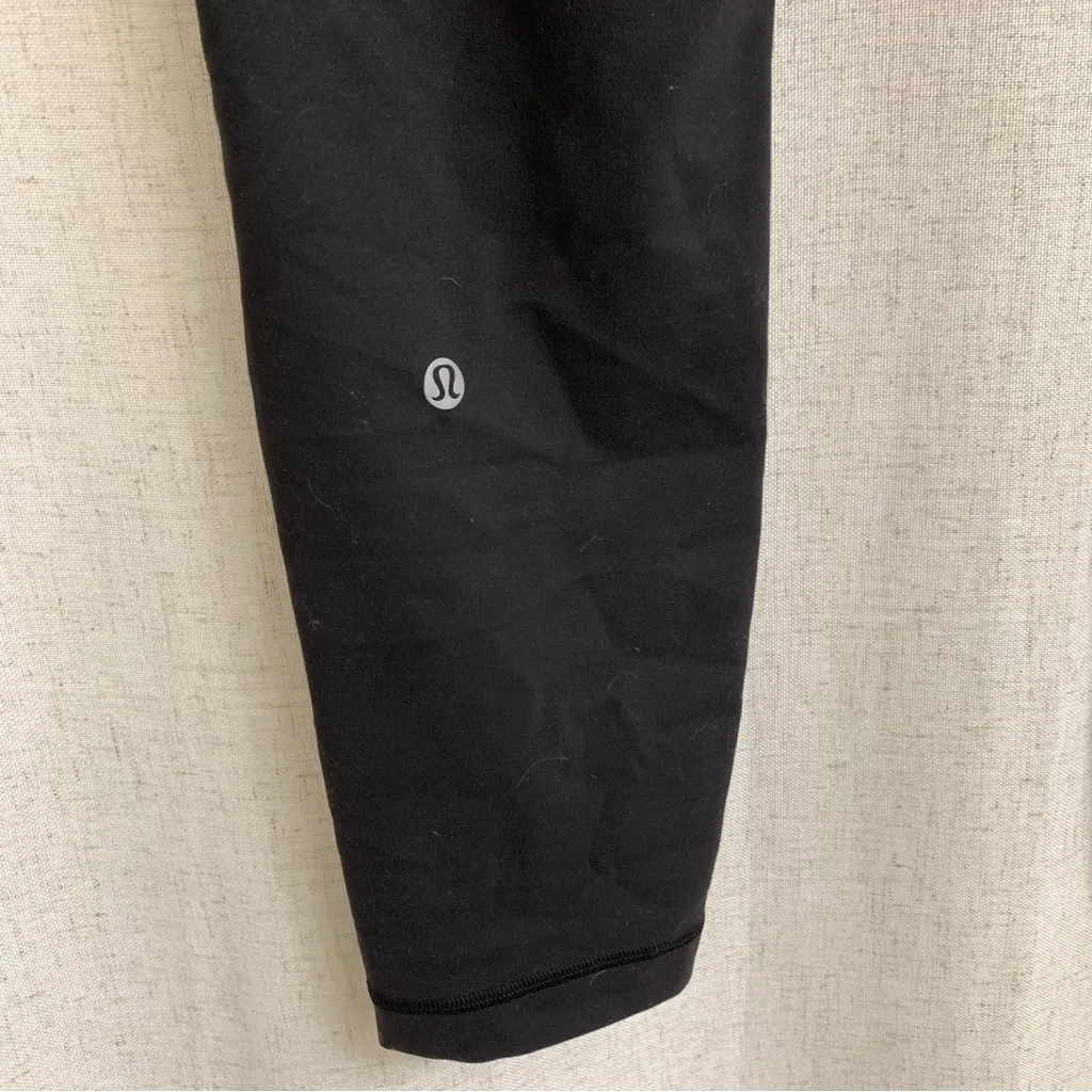 Lululemon Wunder Train 25” size 10 leggings - Image 3