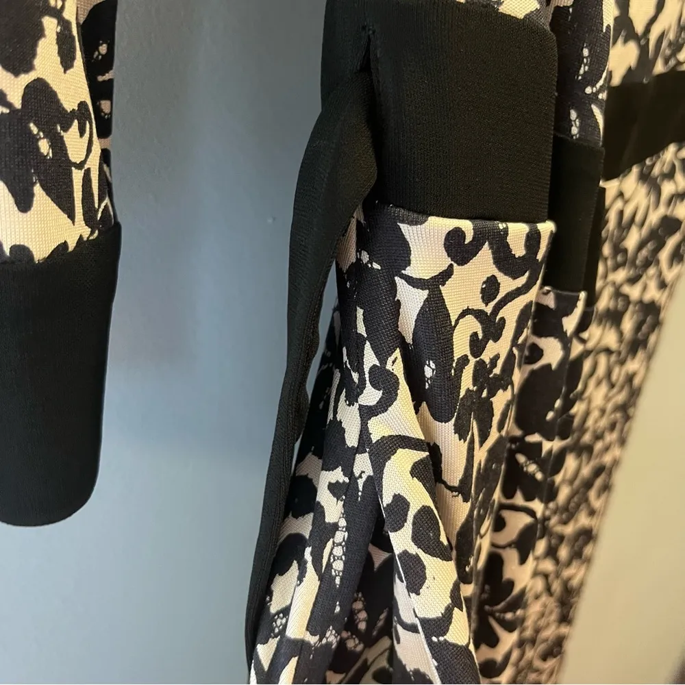 Diane von Furstenberg Dress Black & Cream Floral Taurus Wrap VINTAGE Sz 6 EUC - Image 6