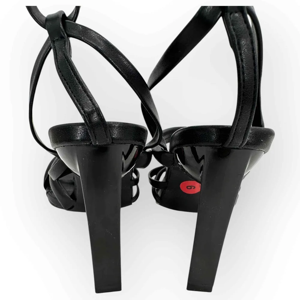 NWT Lady Go Diva Black Lace Up Square Toe Strappy Sandals Heels Size 6 - Image 6