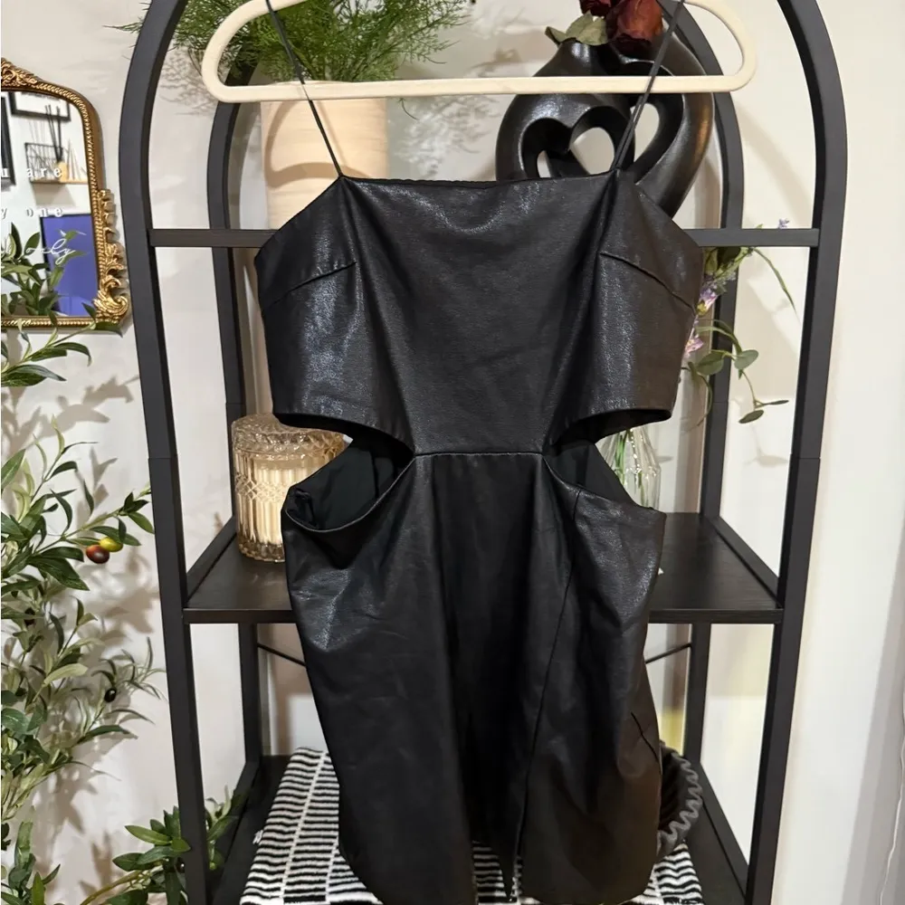 Amanda Uprichard Black Mini Dress with cut outs size large - Image 2