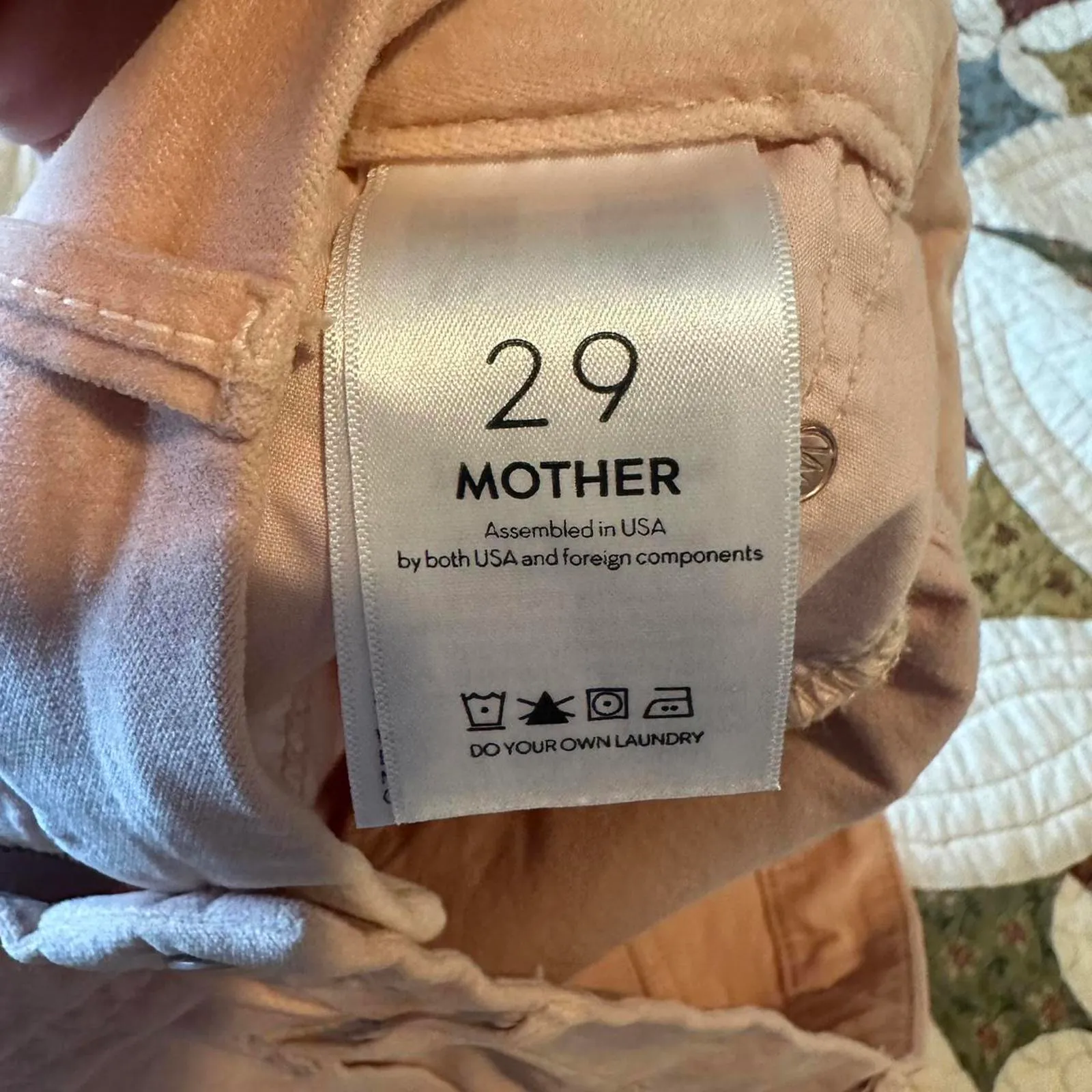 Mother High Waisted Looker Velvet Jeans in Lipstick and Other Stories Size 29” Pink - Image 9