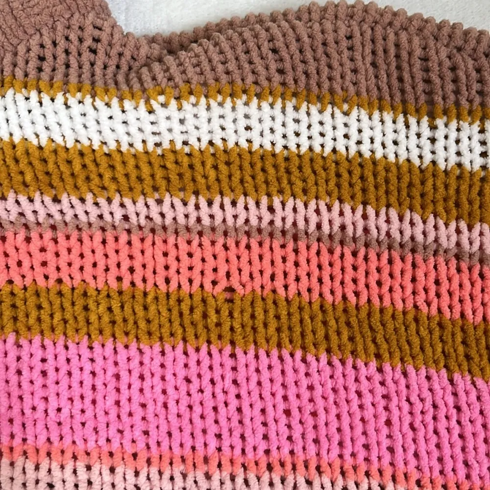 Aerie Women’s Oversized Chenille Turtleneck Sweater Size Medium - Image 10