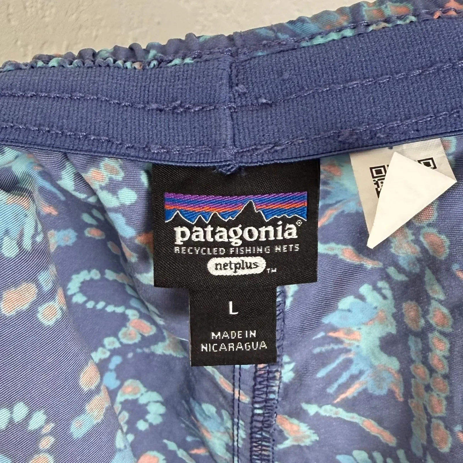 Patagonia Women's Baggies Shorts 5" Size Large - Image 4