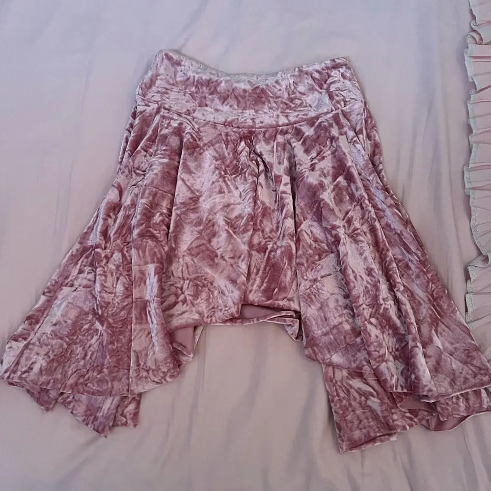 COPY - Urban Outfitters Silence + Noise Willa Pink Crushed Velvet Mini Skirt - Image 5