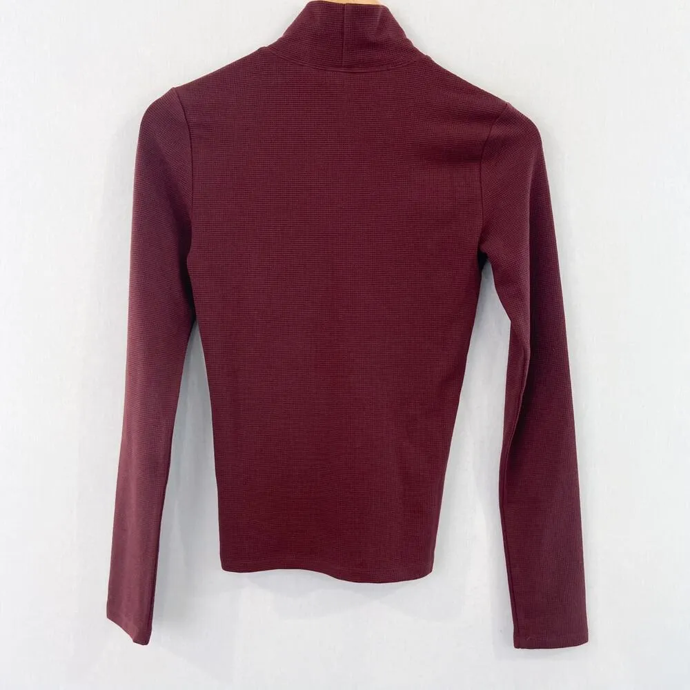 TNA by Aritzia Brick Red Waffle Knit Turtleneck Thermal Top sz Small Long Sleeve - Image 2