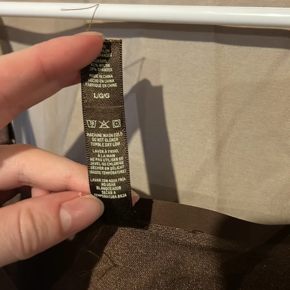 Skims Sheer Sculpt Bandeau bra - Image 4