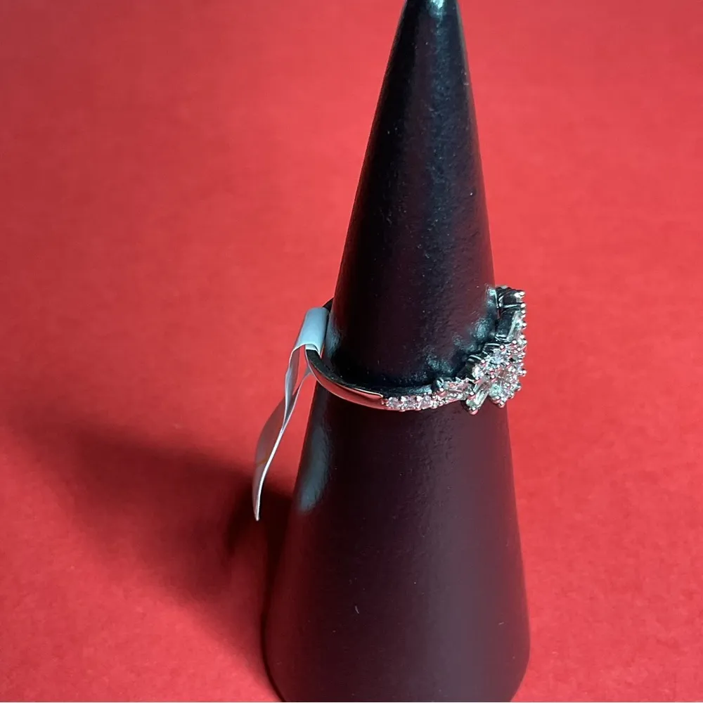 Bomb Party RBP5951 “Scattered Jewels” Topaz on Rhodium Plating Size 7 Ring NWT Silver - Image 2