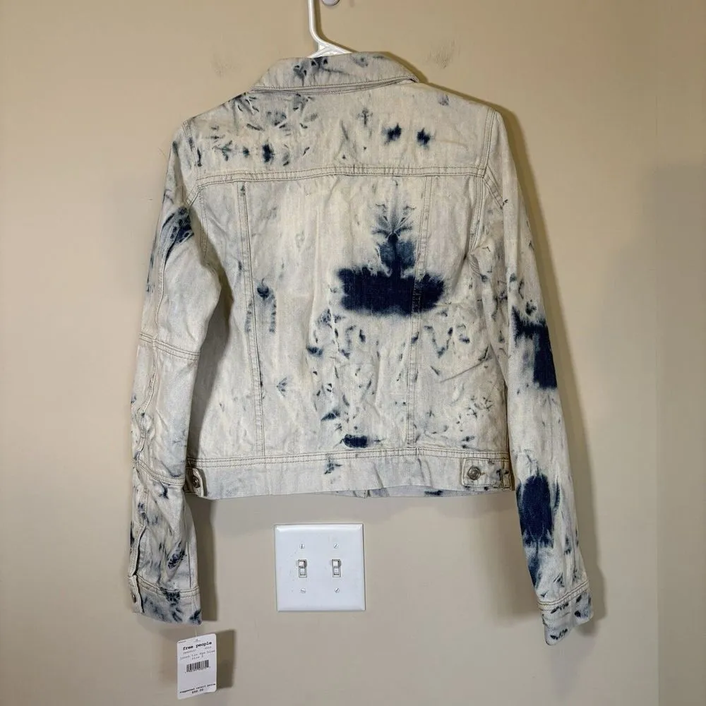 Free People Rumors Jones Bleach Tie Dye Blue Denim‎ Jean Jacket Size Small NWT - Image 8