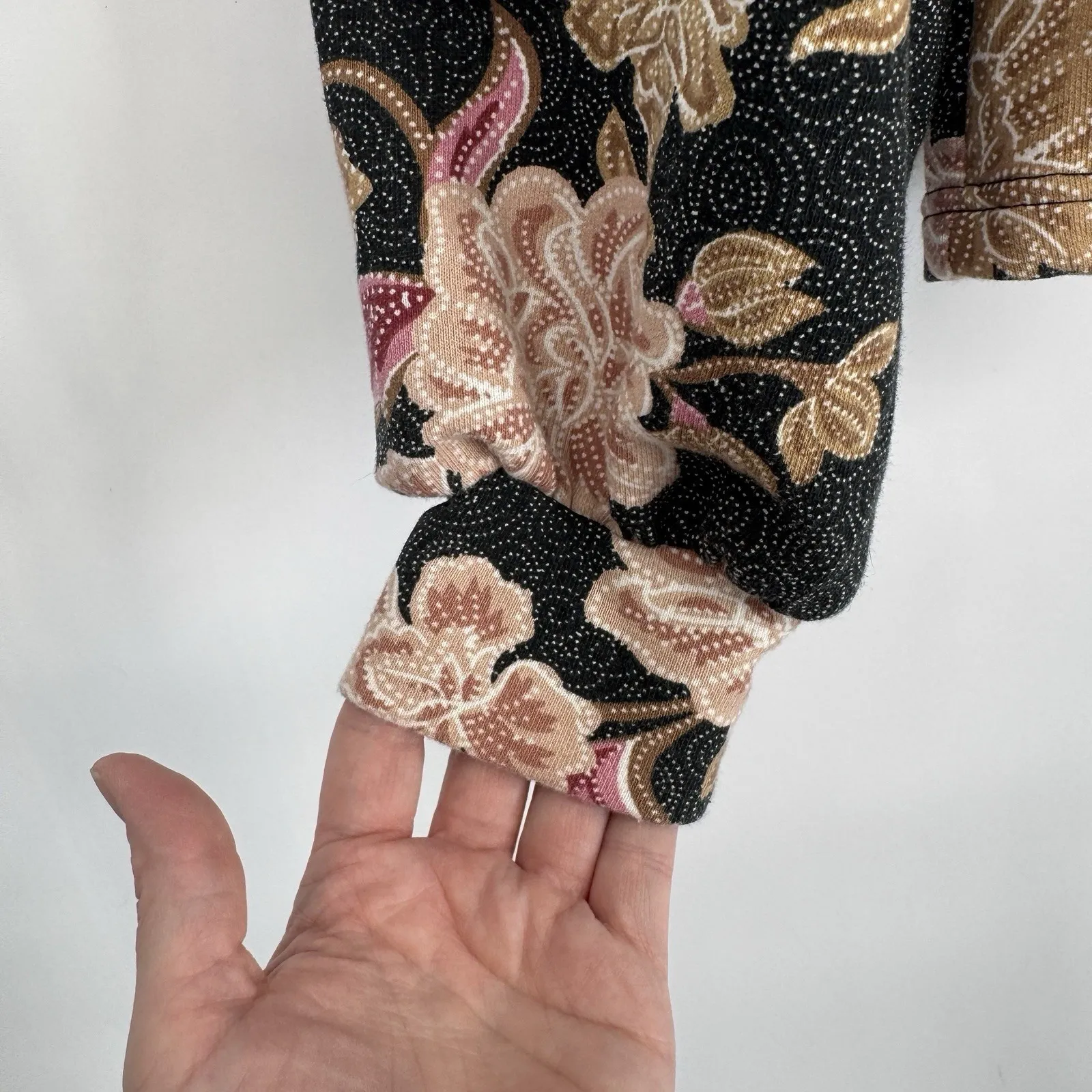 Maison d' Amelie Sweater Womens Medium Black Floral Romantic Cottagecore - Image 4