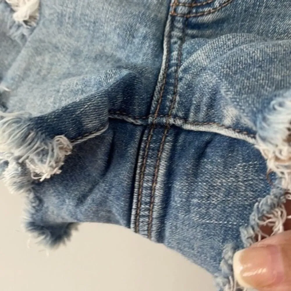 American Eagle Outfitters Hi Rise Shortie Size 4 Distressed - Image 11