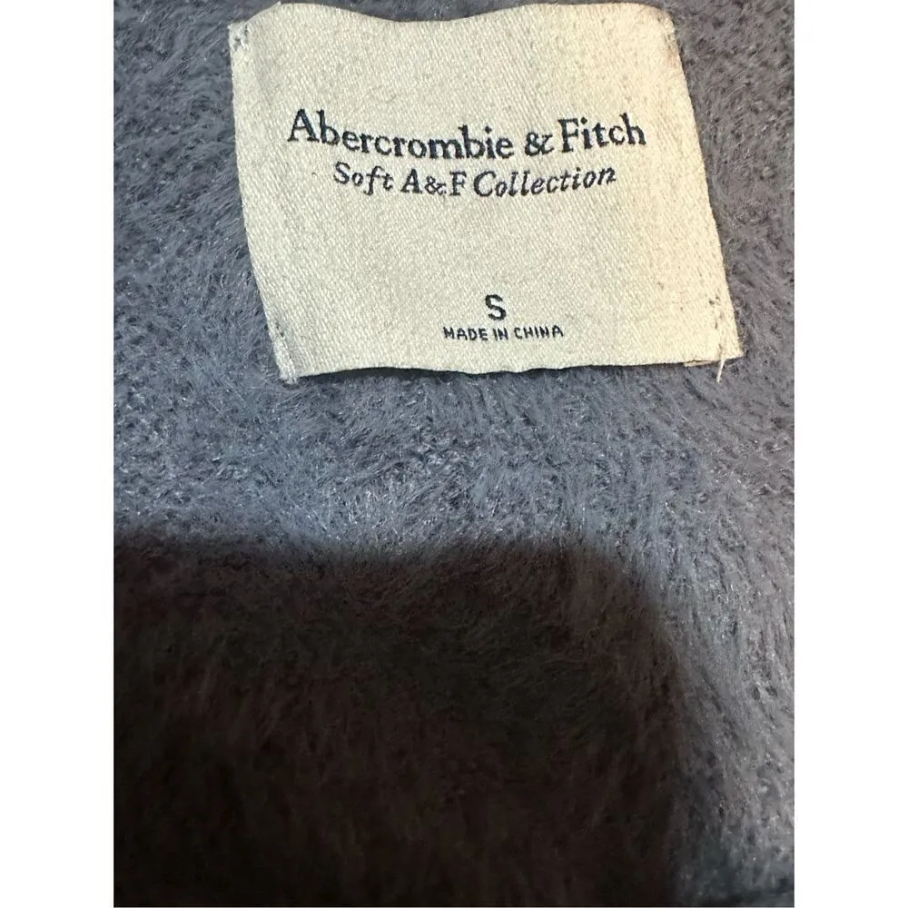 Abercrombie & Fitch Soft Collection Periwinkle blue fuzzy super soft sweater sz - Image 3