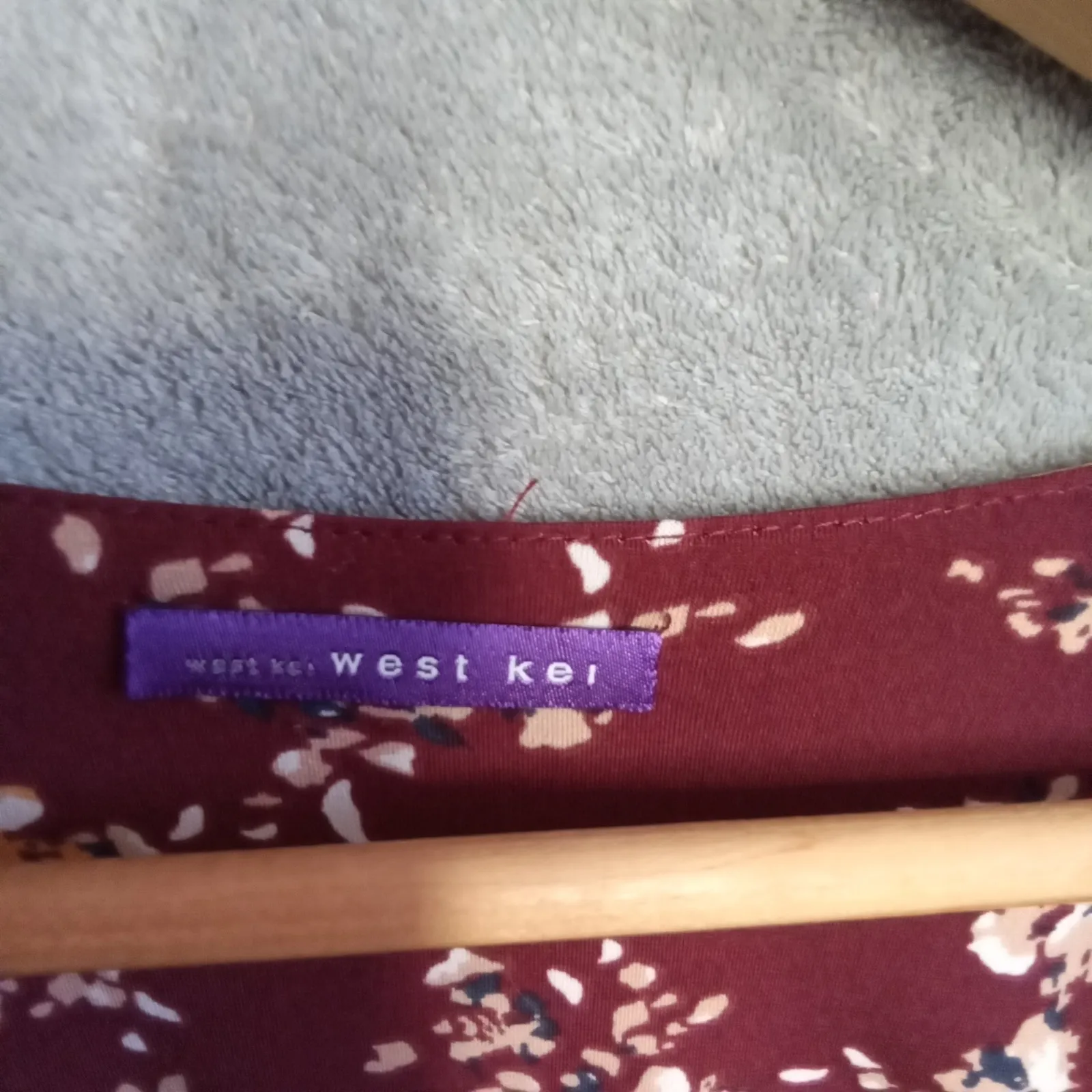 West Kei Burgundy Floral Print Wrap Style Blouse Top 2X Roll Tab‎ Sleeve - Image 5