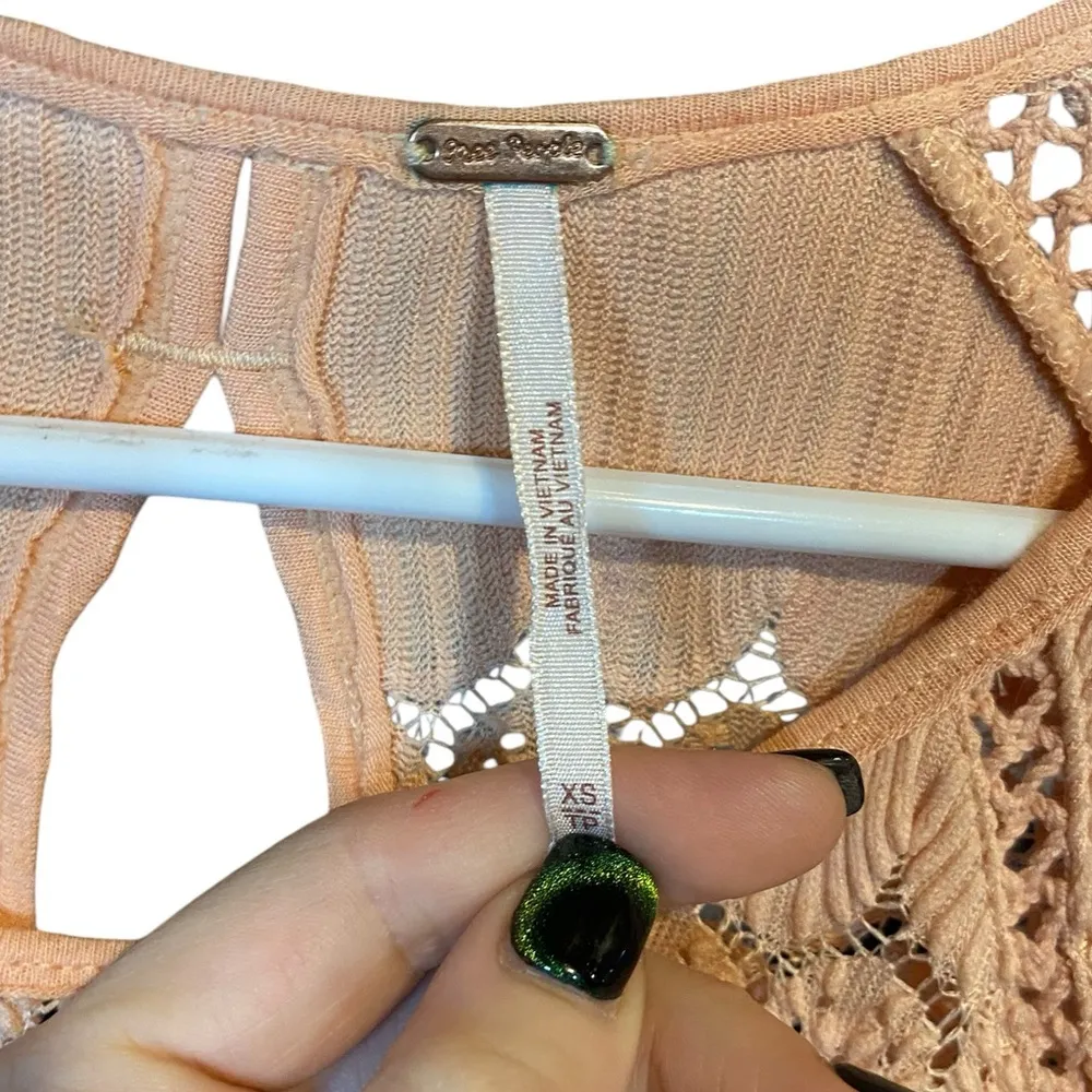 Free People Women’s Peach Fire Island Boho Crochet Lace Knit Top size XS - Image 2