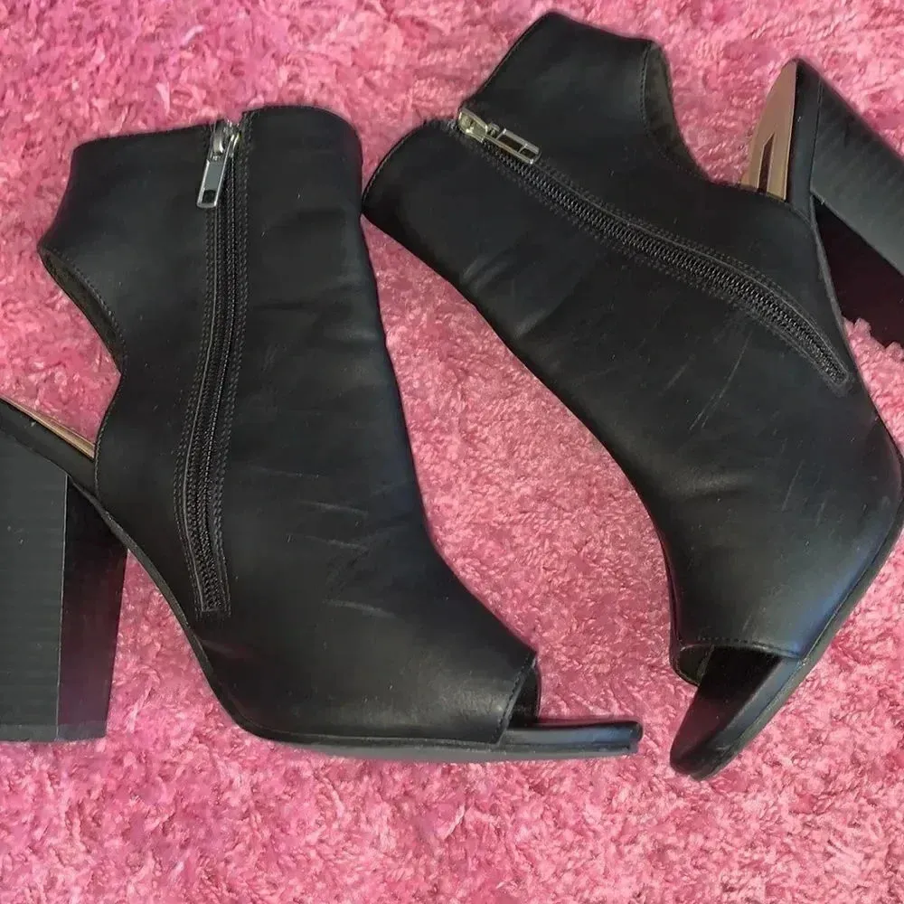Forever21 Peep Toe Cut Out Heels Black Size 9 - Image 5