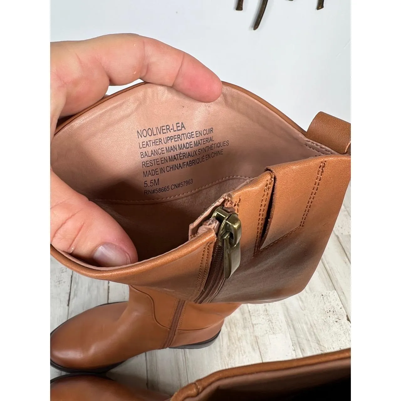 Nordstrom LEA Boots Womens Size 5.5 Tan Riding Knee-High Side Zip Classic - Image 9