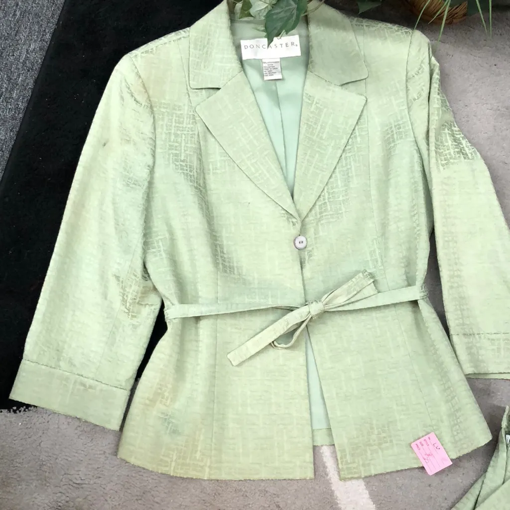 Two piece suit. (Shirt sold). - Image 7