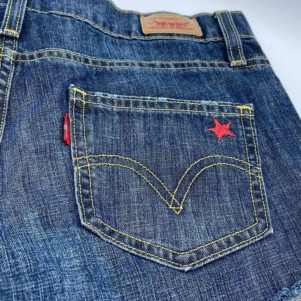 Levi’s size 1 boyfriend 513 denim shorts . - Image 3