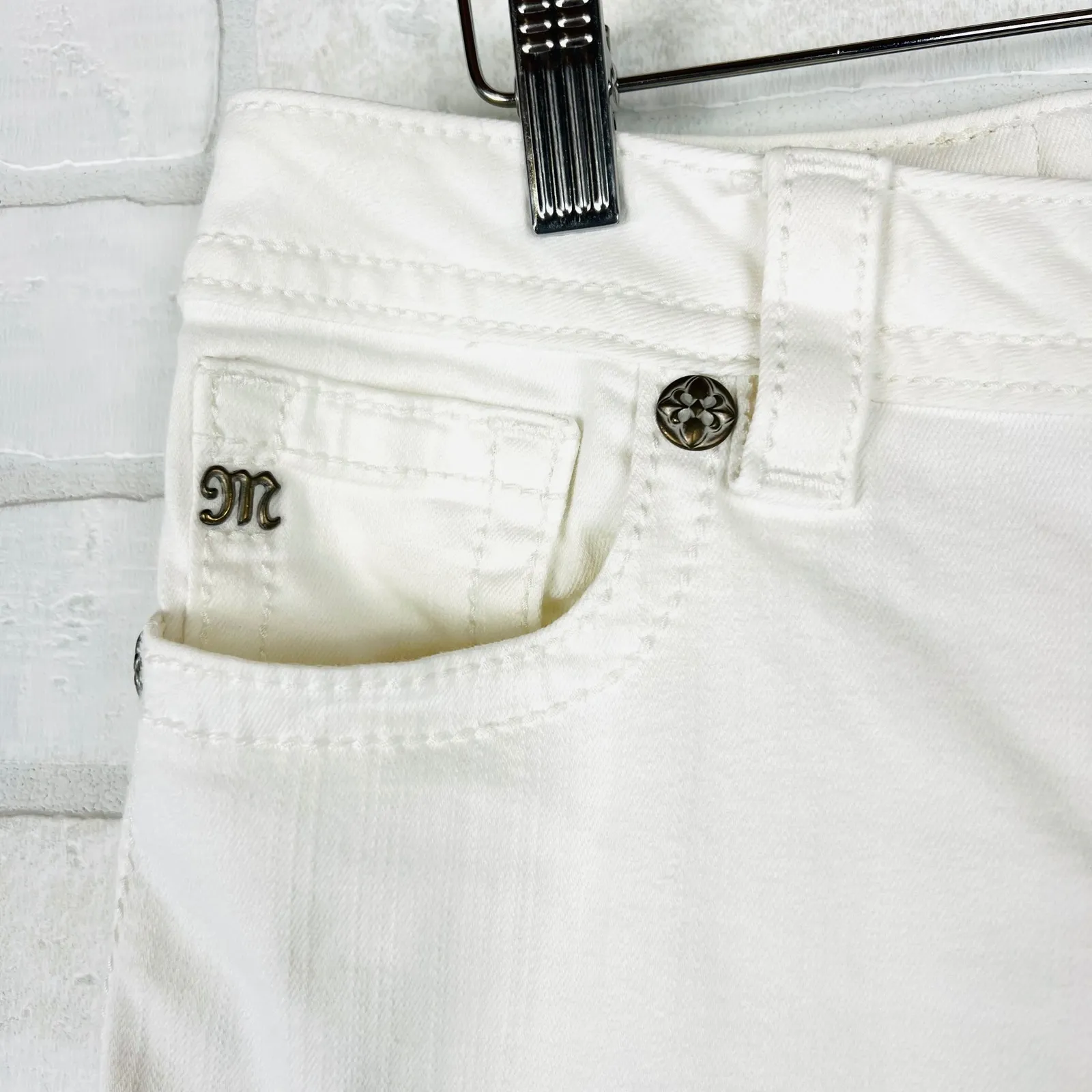 Miss Me Jeans Women's‎ 28 White Embroidered Floral Boyfriend Capri Cropped - Image 16