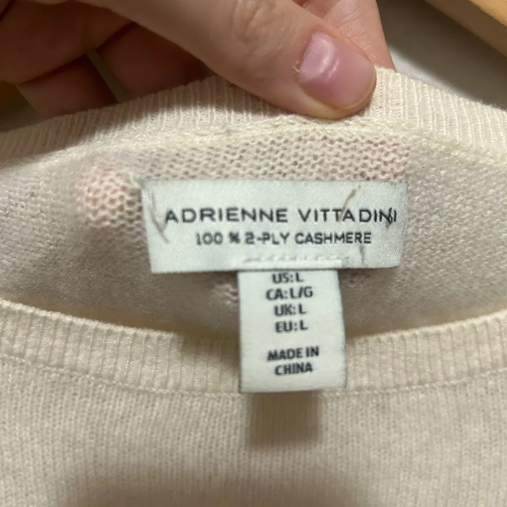Adrienne Vittadini Pale Yellow 100% 2 Ply Cashmere Sweater Size Large - Image 3
