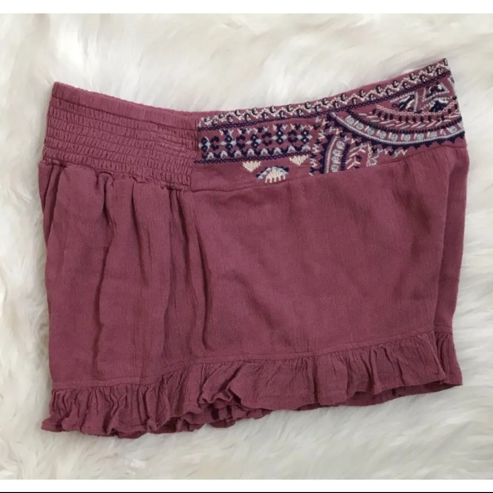 Romeo and Juliet Woven Dusty Rose Pink Short Large - Image 2