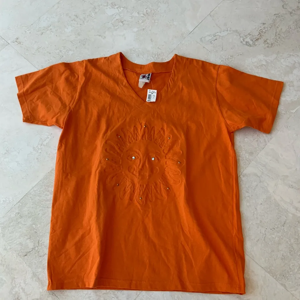 Fun Orange Sun Embossed V - Image 4