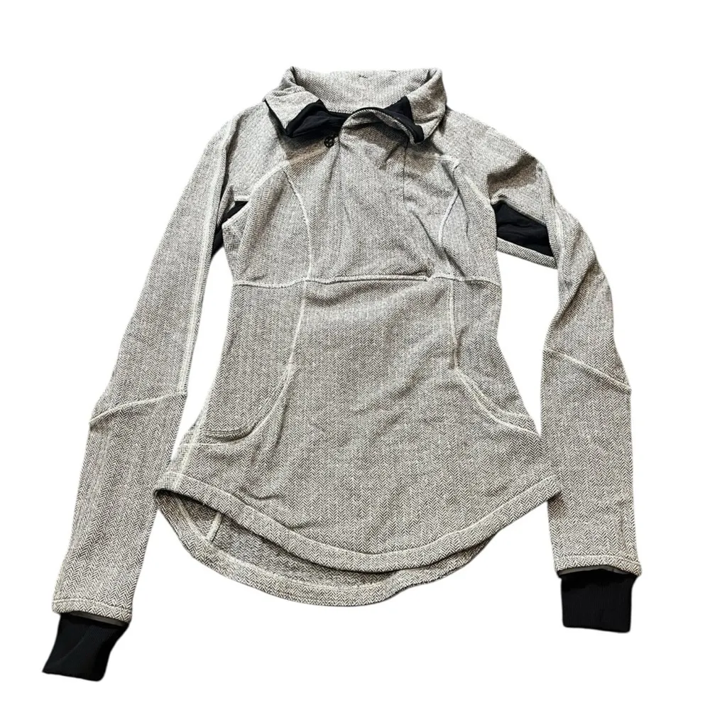 Lululemon base runner 1/2 zip jacket herringbone grey black size 4 - Image 2