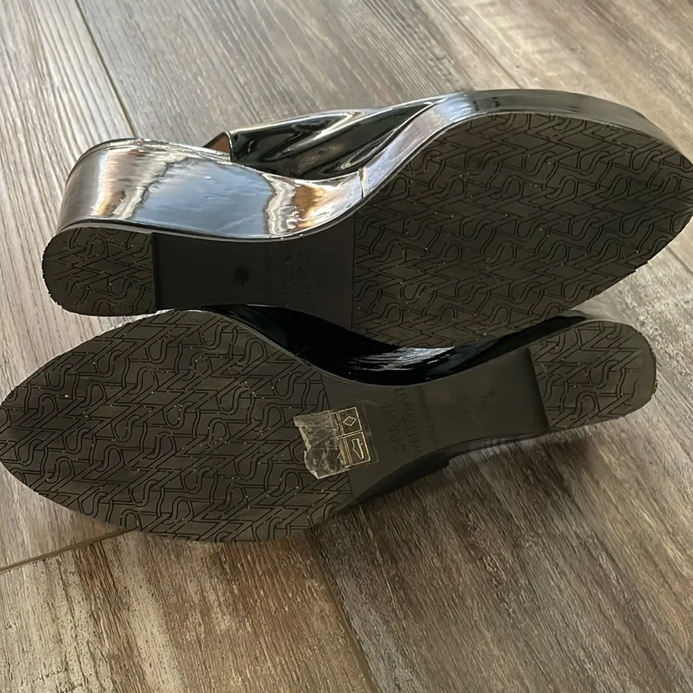 Stuart Weitzman Jean Black Patent Wedge 7.5 - Image 10