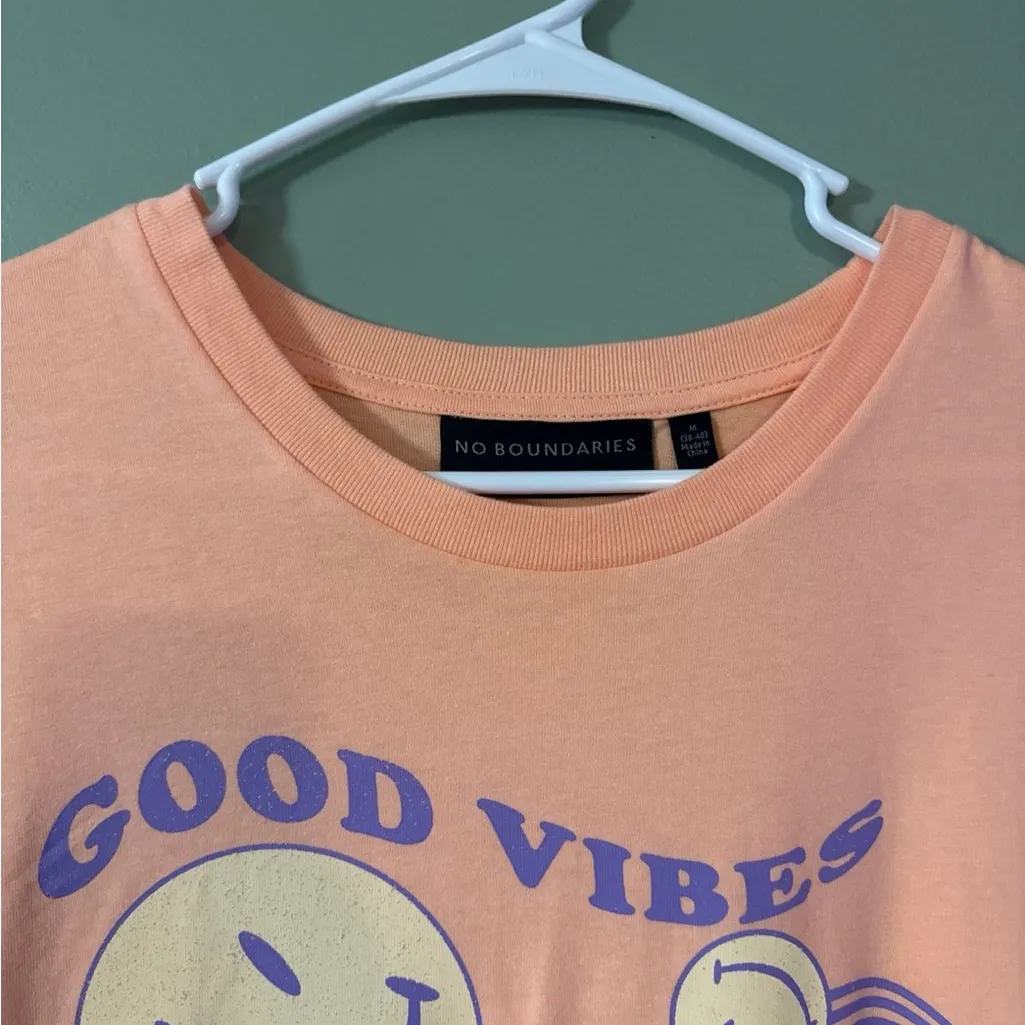 No Boundaries Good Vibes Oversized Graphic Tee - Image 2