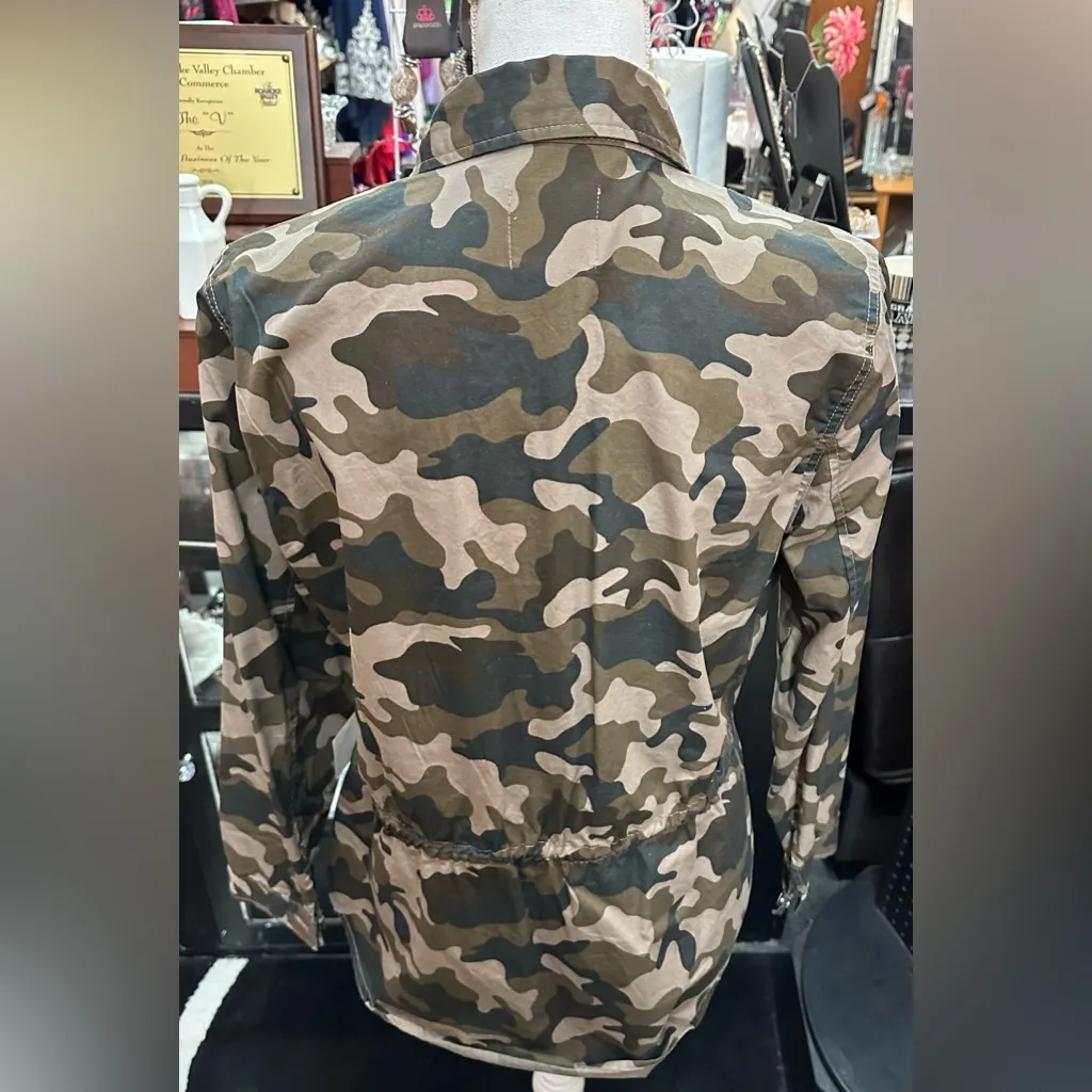 Bongo sz xl camouflage jacket - Image 3