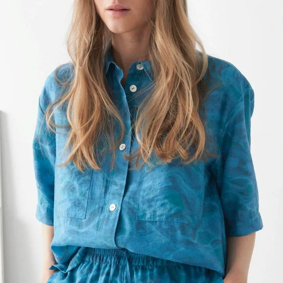 Blue Wavy Printed Short Sleeve Boxy Button Up Shirt Size XS - Image 5