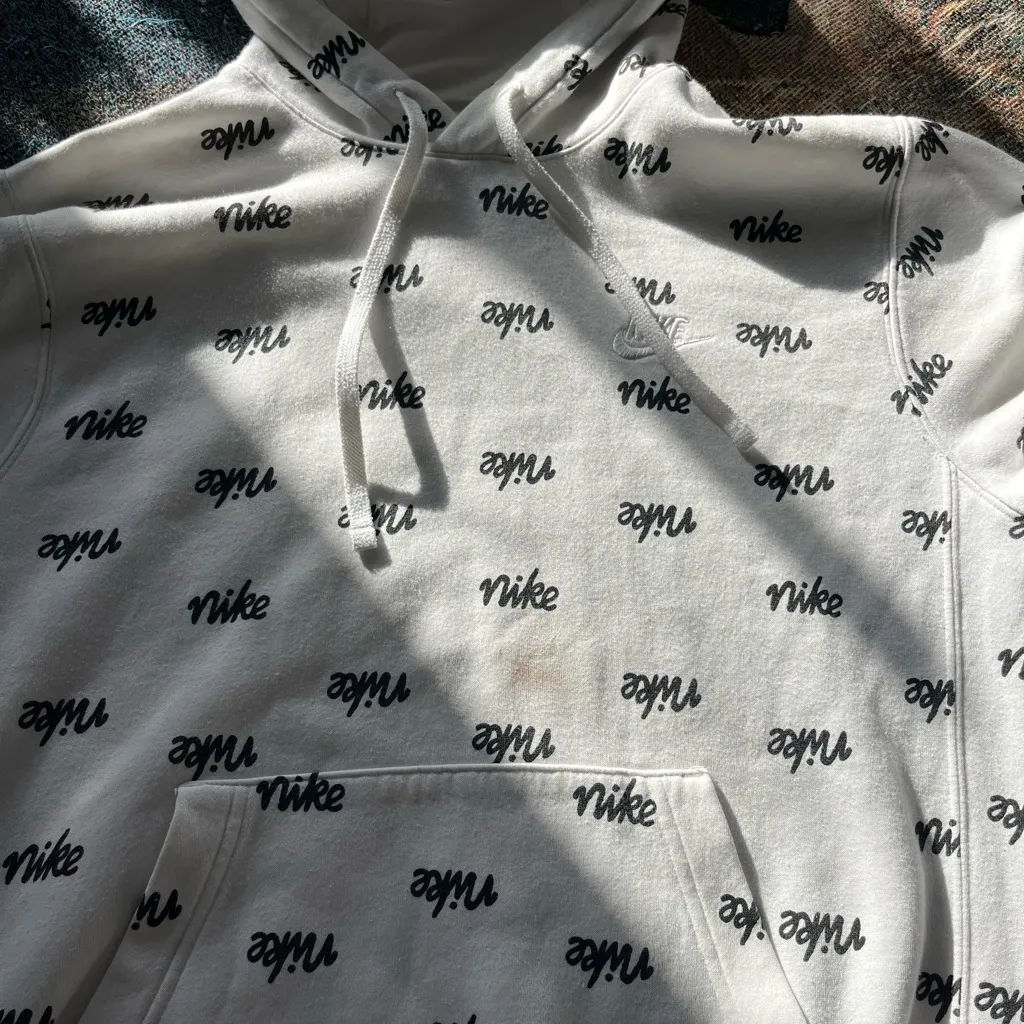 Nike Allover Logo Pullover Hoodie Women’s XS White Black Print Fleece Sweatshirt - Image 8