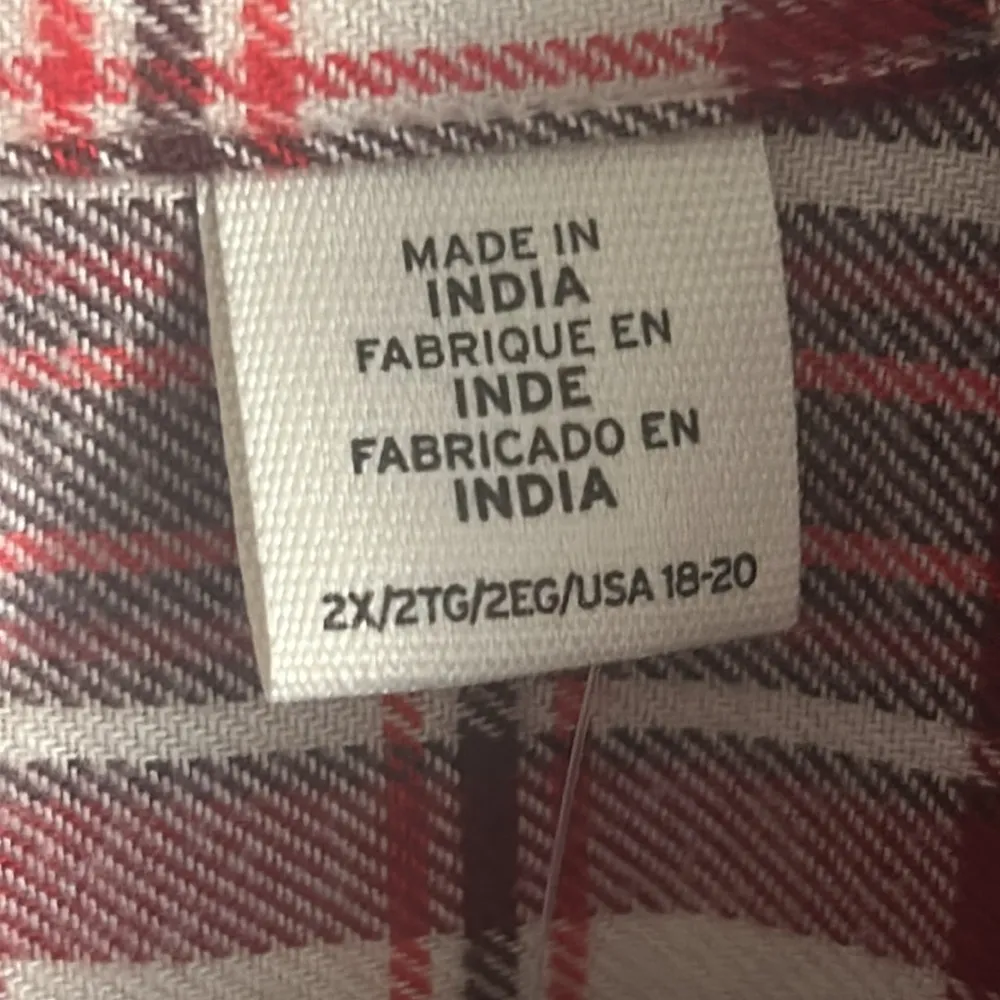 New Levi’s Woman’s Brushed Flannel Plaid Button Up Half Short Sleeve Cotton Top - Image 5