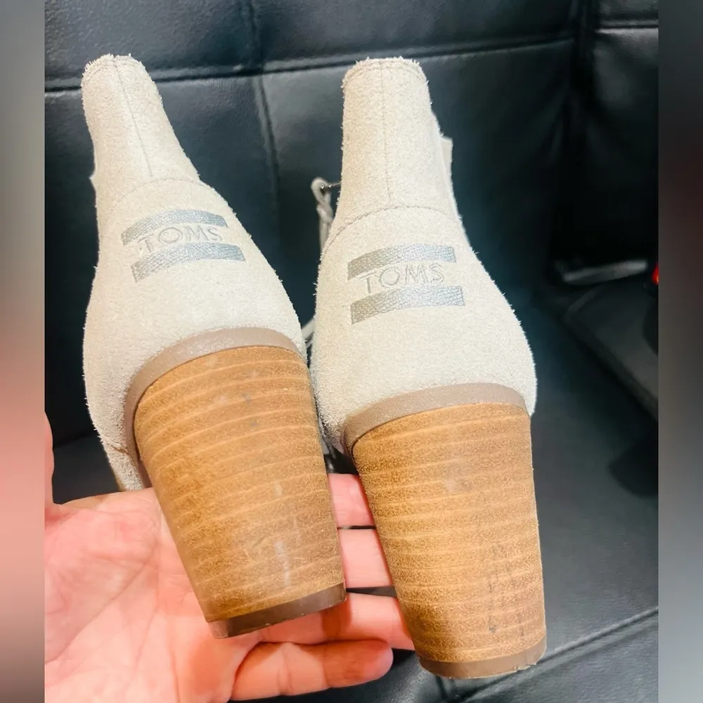 TOMS Majorca Grey Suede Peep Toe Block Heel zip up Bootie Size Women's W8 - Image 4