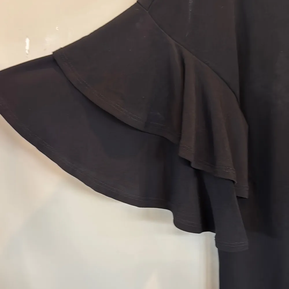 Zenana Outfitters Black Flutter Sleeve Ruffled Blouse - Image 4