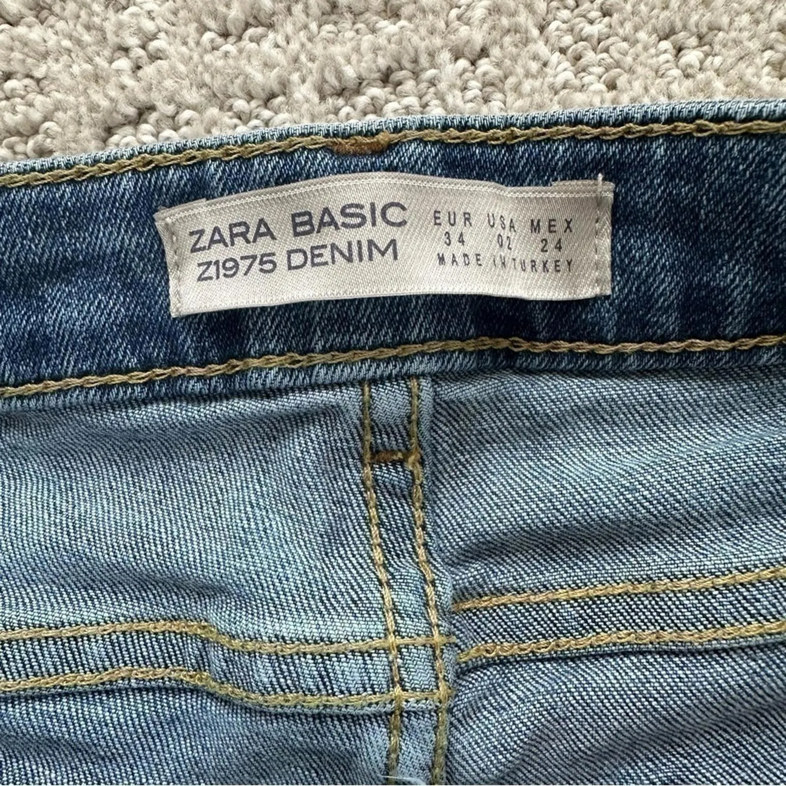 Zara basic distressed high rise skinny jeans denim medium wash size 24 / 2 - Image 3