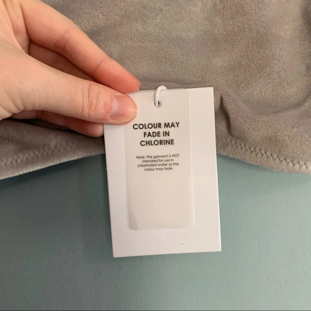 Twiin Alex Velour Bikini Top Scoop Neck Crop Top NWT Size XS - Image 4