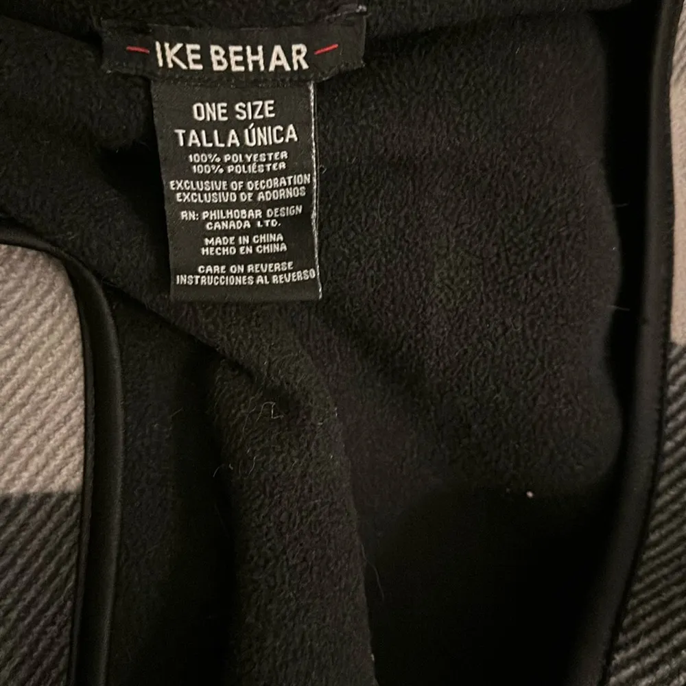 Ike Behar Fleece Plaid Poncho Wrap Shawl cape Black Size undefined - Image 3