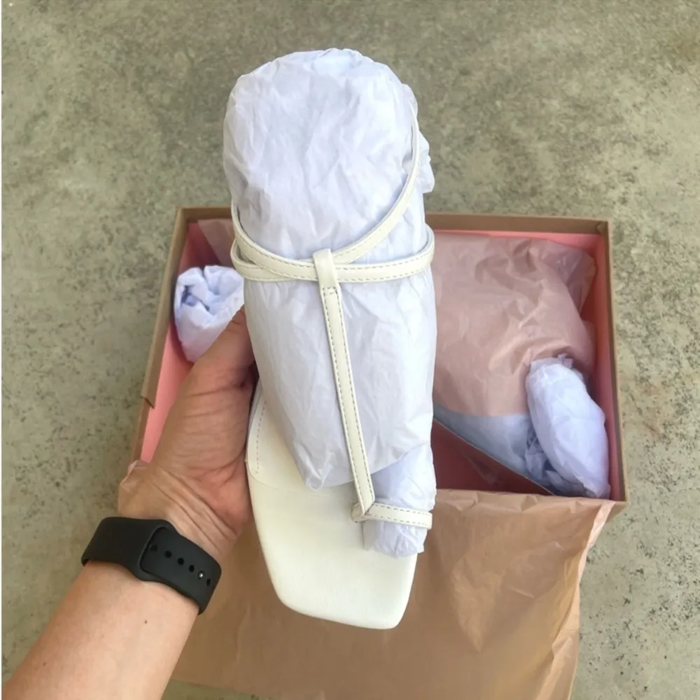 Anthropologie Bibi Lou White Toe Loop Heels 9.5 - Image 10